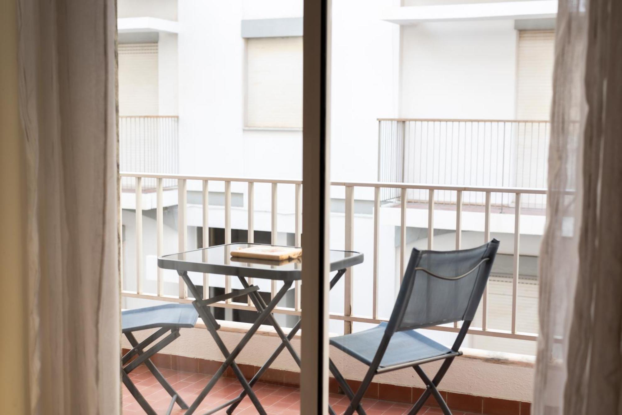 Jaune - 50 Meters To The Beach - Quarteira Exterior photo