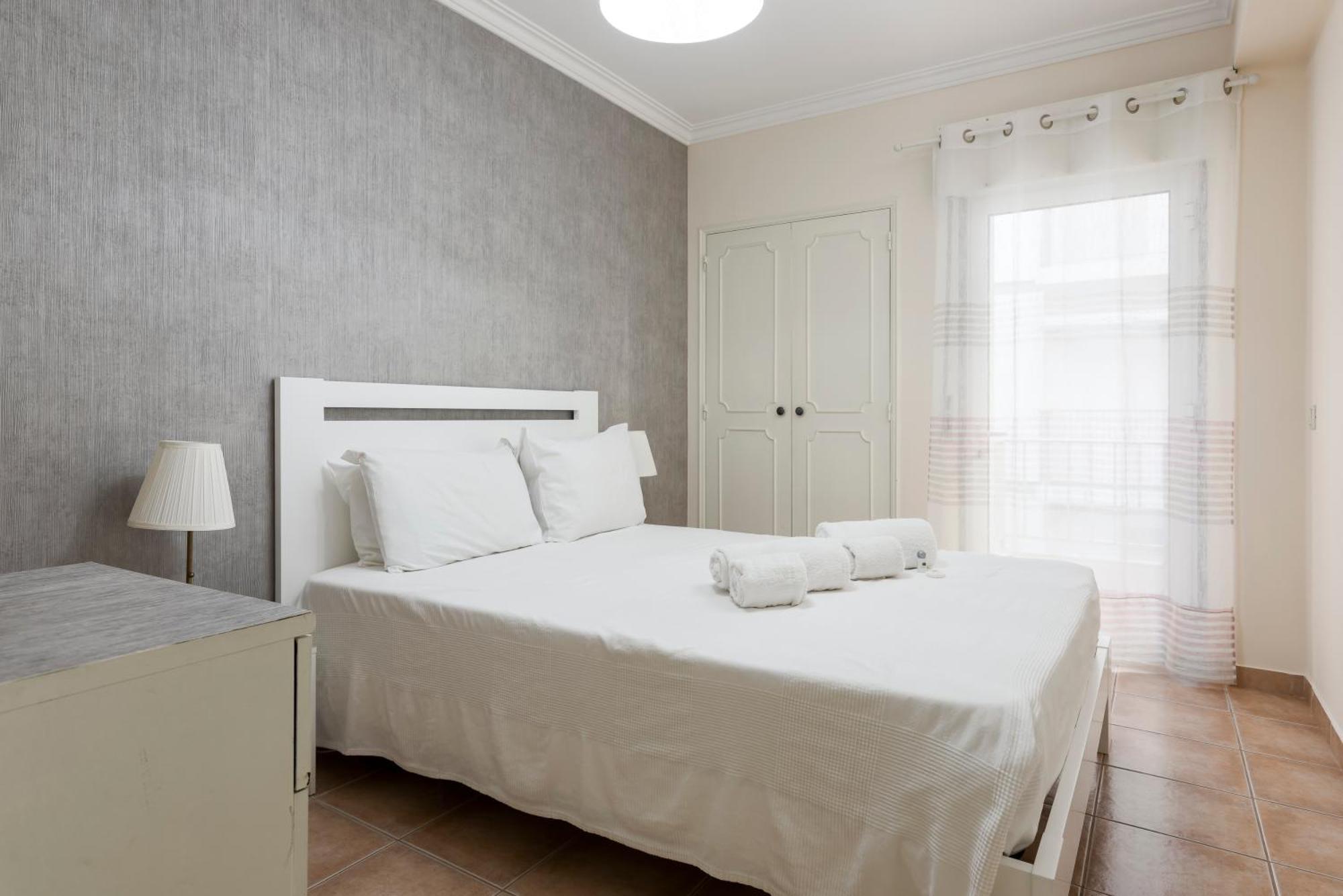 Jaune - 50 Meters To The Beach - Quarteira Exterior photo